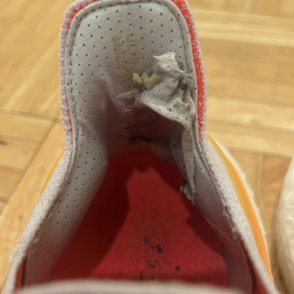 Women’s Ultraboost 22 - Picture 11 of 16